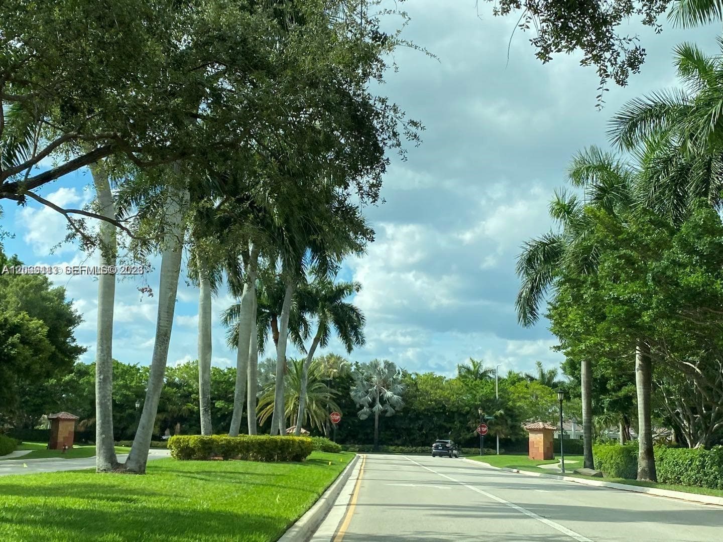 3905 San Simeon Ln, Weston, FL 33331 photo 2