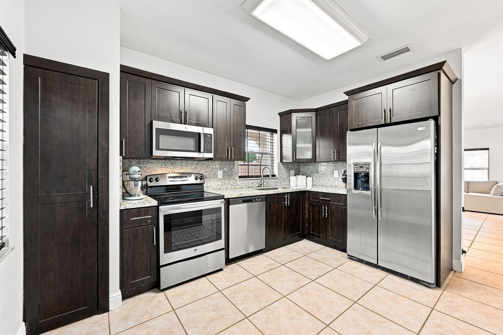 1115 SW 180TH Terrace, Pembroke Pines, FL 33029 photo 3