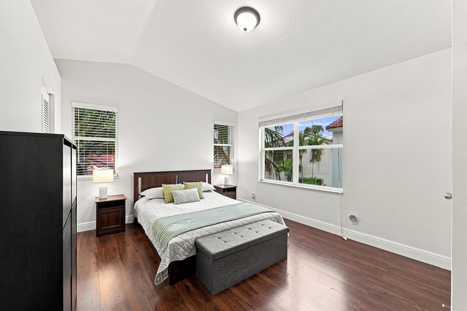 1115 SW 180TH Terrace, Pembroke Pines, FL 33029 photo 4