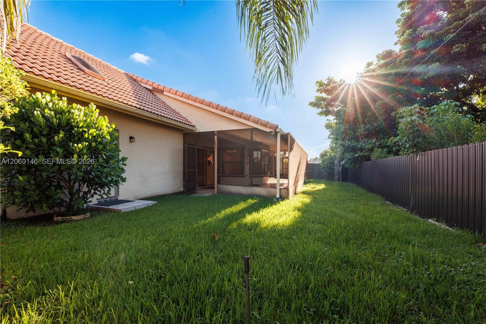 15821 Huntridge Rd, Davie, FL 33331 photo 3