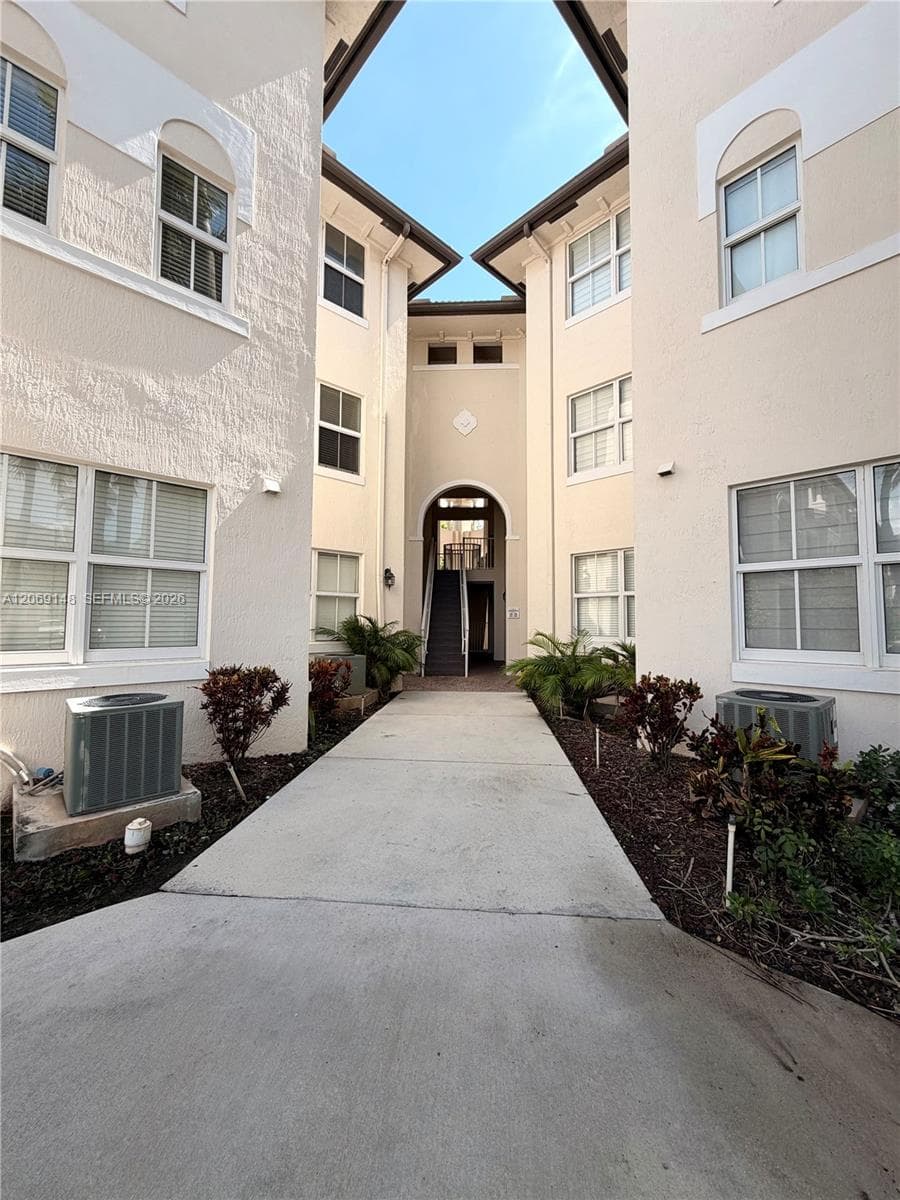11603 NW 89th St # 109, Doral, FL 33178