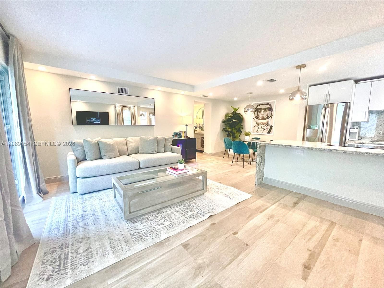 626 Meridian Ave # 1, Miami Beach, FL 33139 photo 2