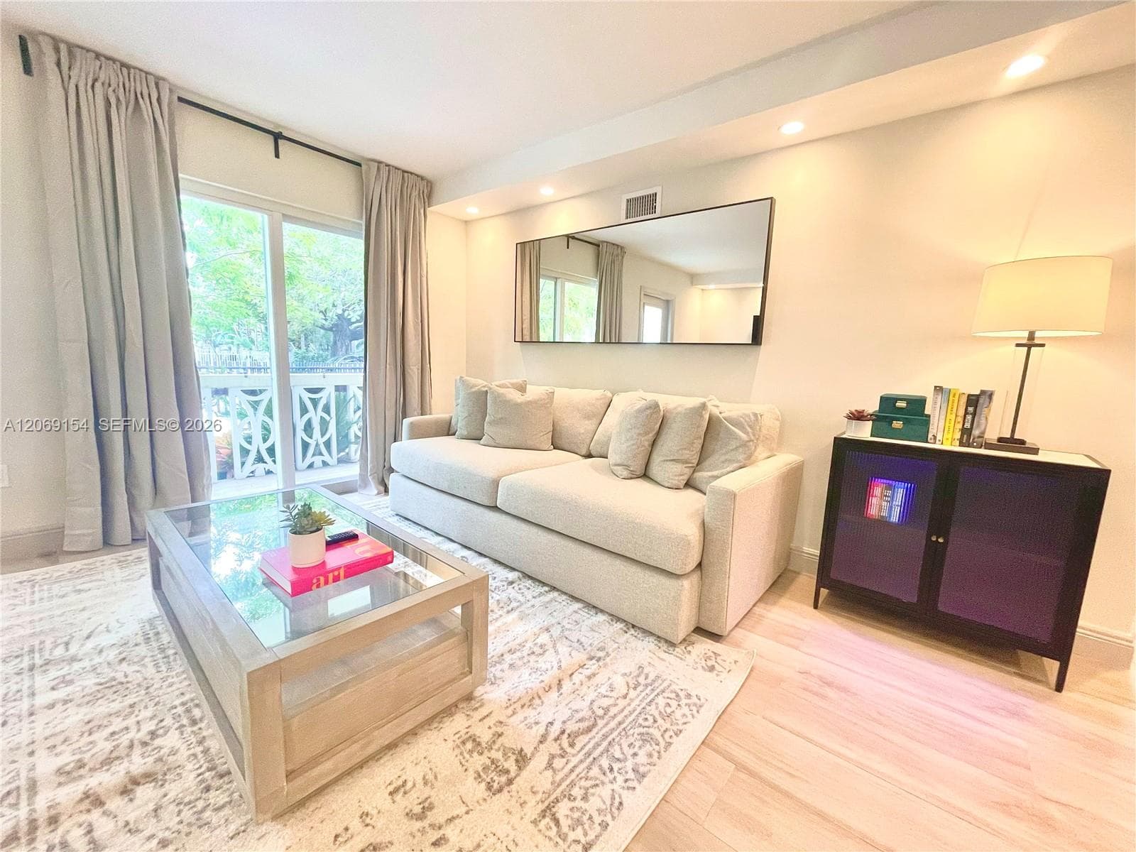 626 Meridian Ave # 1, Miami Beach, FL 33139 photo 3