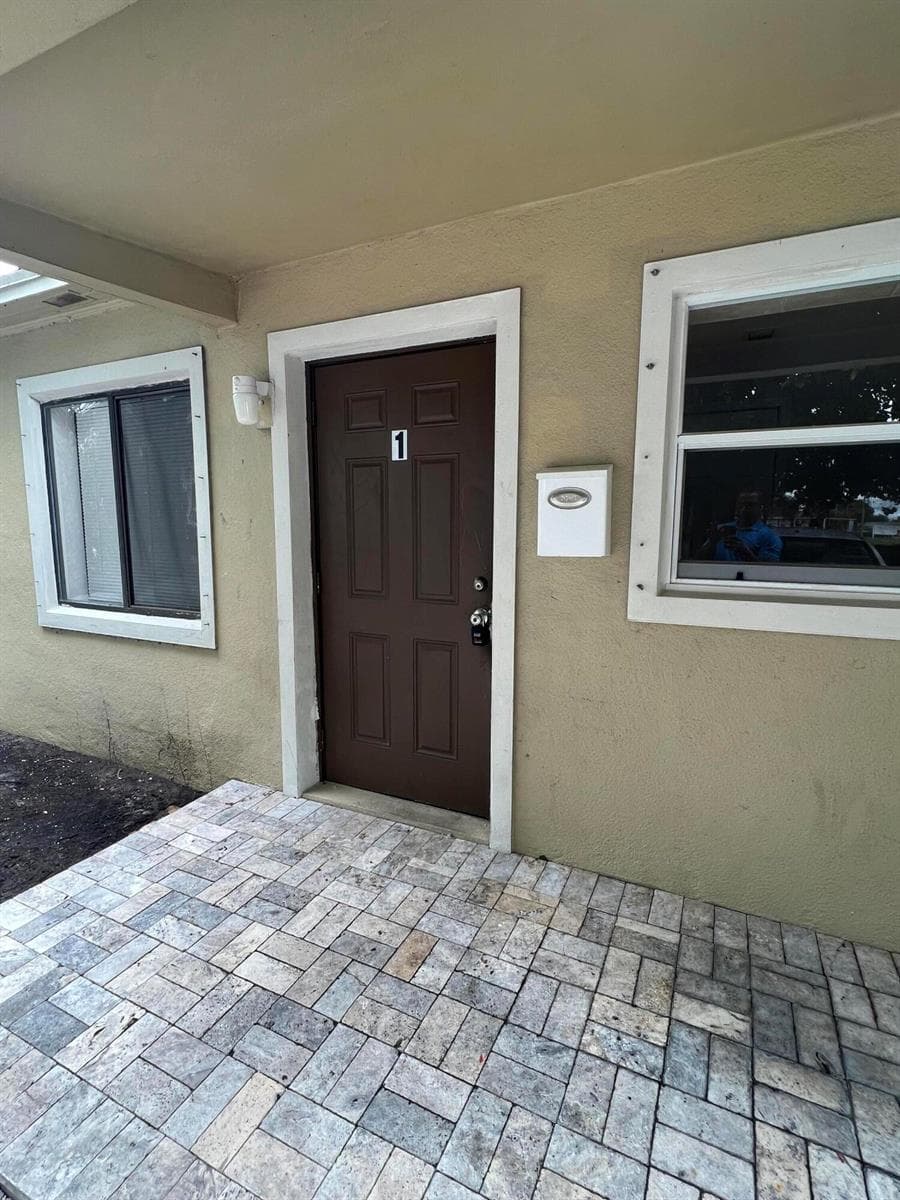 508 57th Street # 1, West Palm Beach, FL 33407 photo 3