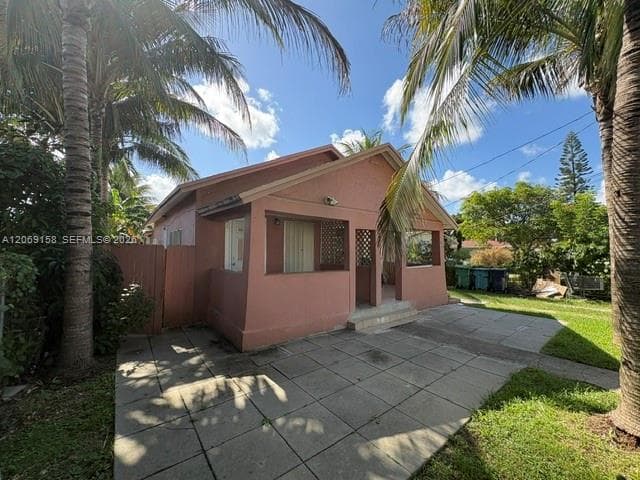 8044 NW 1st Pl, Miami, FL 33150 photo 2