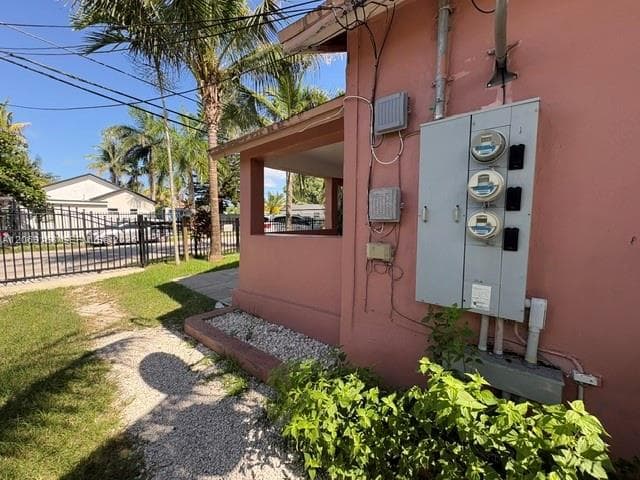 8044 NW 1st Pl, Miami, FL 33150 photo 4