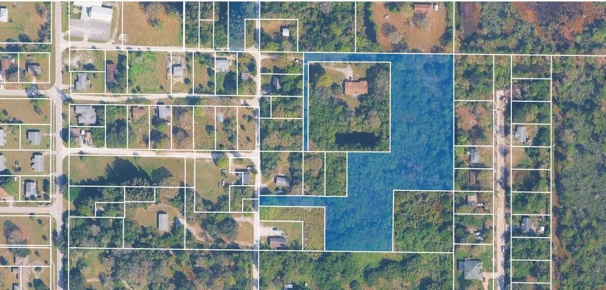 8624 63RD Avenue, Vero Beach, FL 32967 photo 2