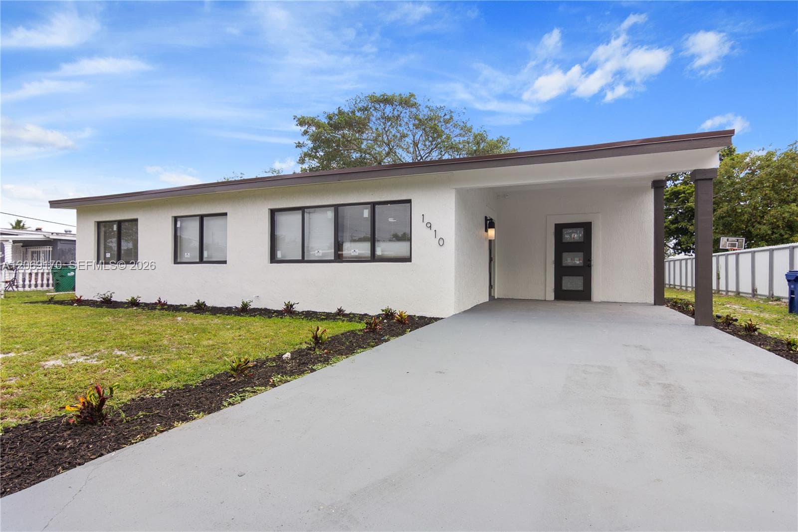 1910 NW 134th St, Miami, FL 33167 photo 2