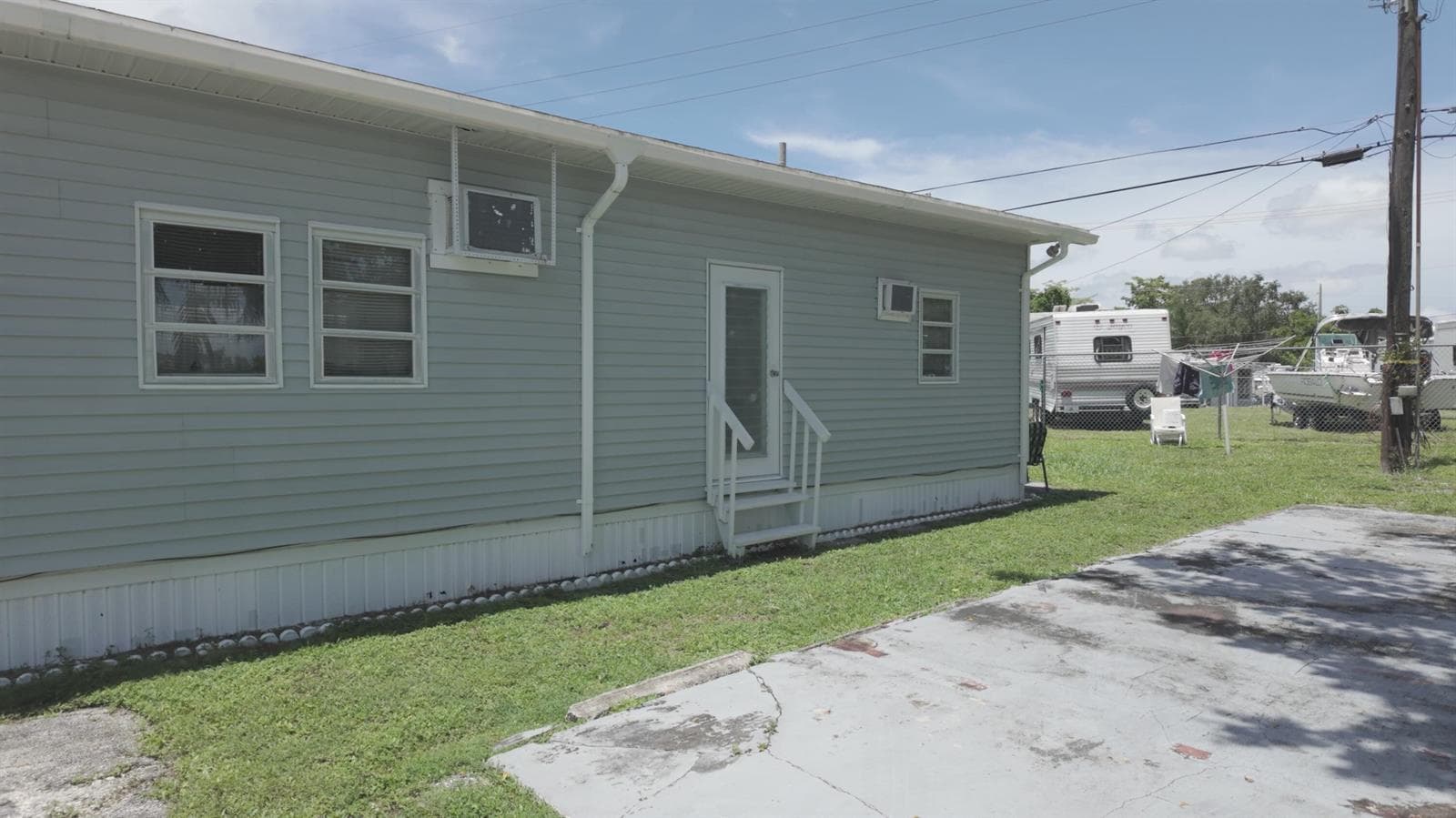 2773 NW 29th Place, Oakland Park, FL 33311 photo 2