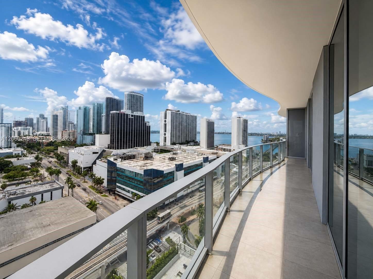 1400 Biscayne Blvd # 1807, Miami, FL 33132