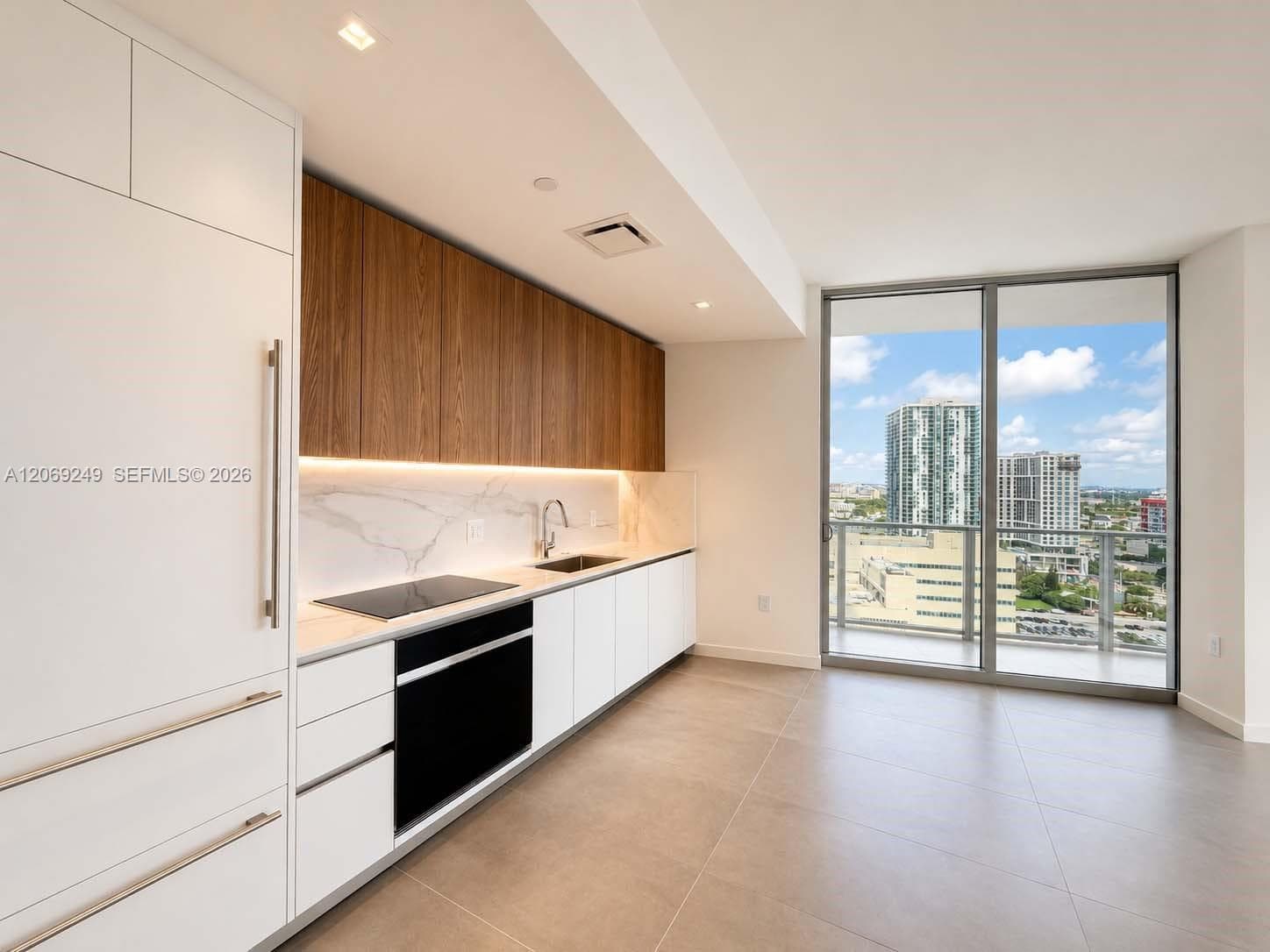 1400 Biscayne Blvd # 1807, Miami, FL 33132 photo 4
