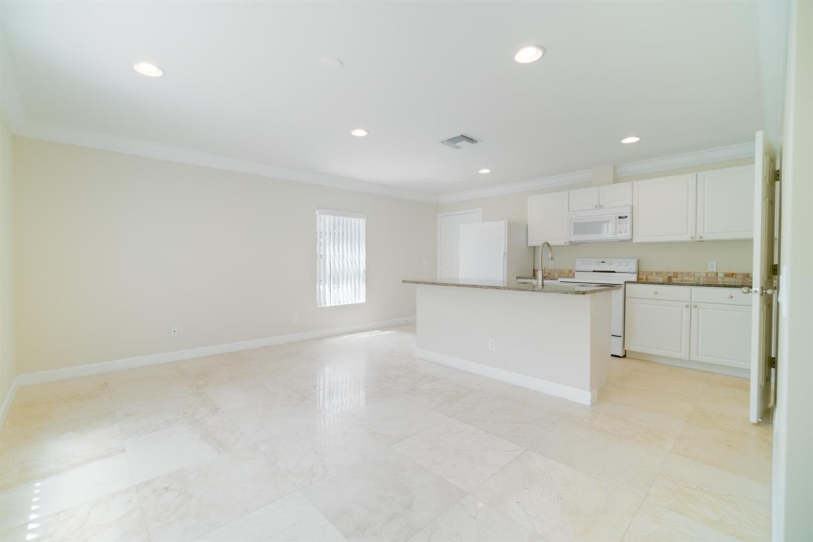 6410 N DIXIE Highway, Boca Raton, FL 33487 photo 3