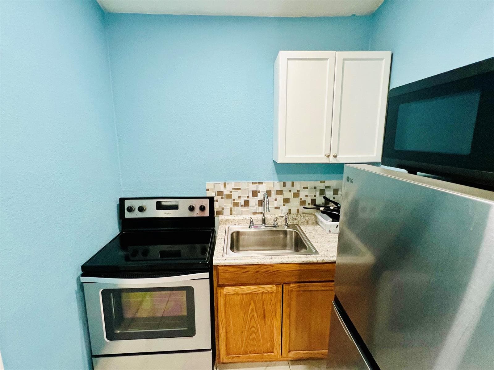 3387 NW 37TH Avenue, Lauderdale Lakes, FL 33309 photo 3