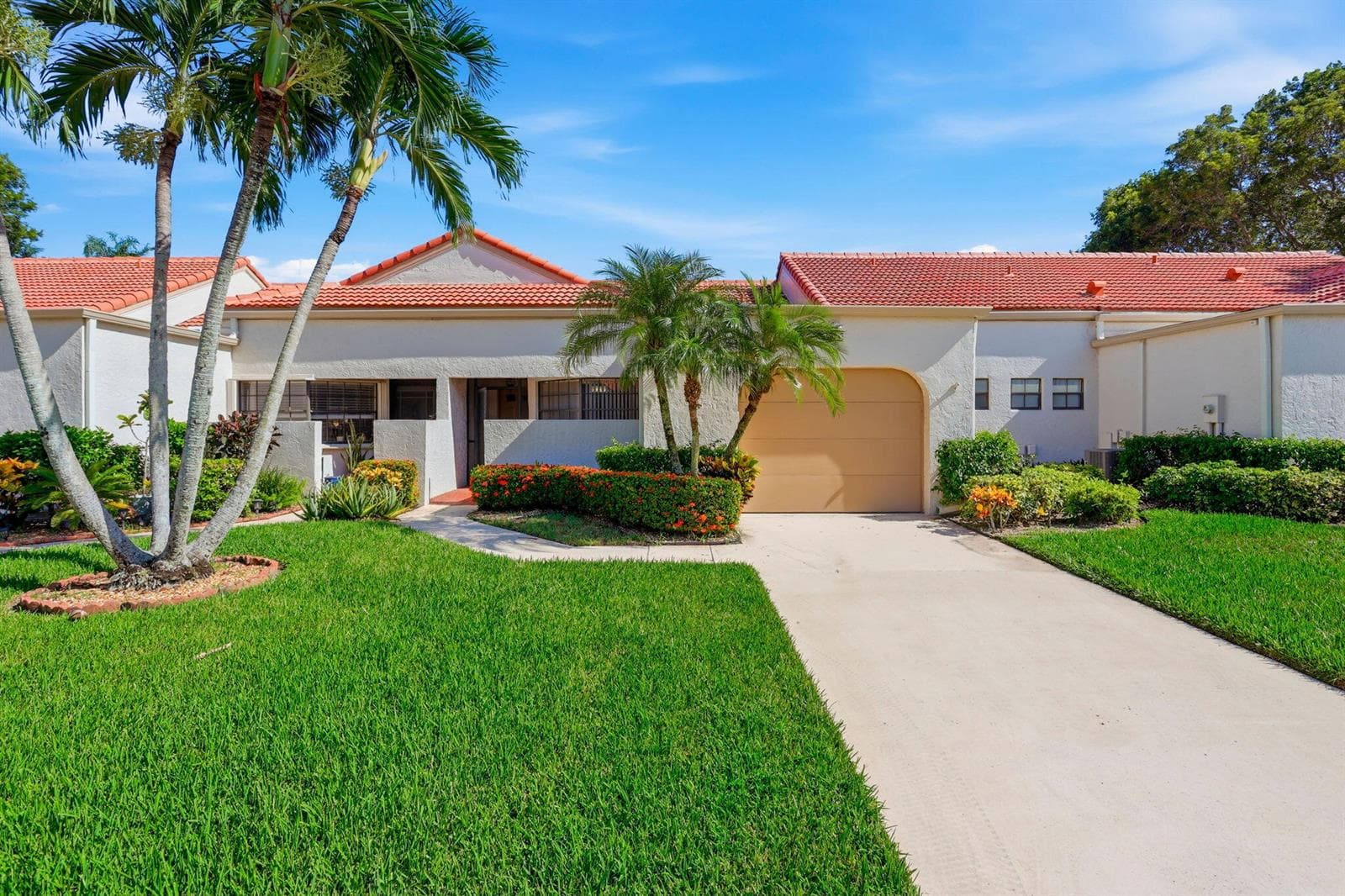 5887 Parkwalk Circle W, Boynton Beach, FL 33472 photo 2