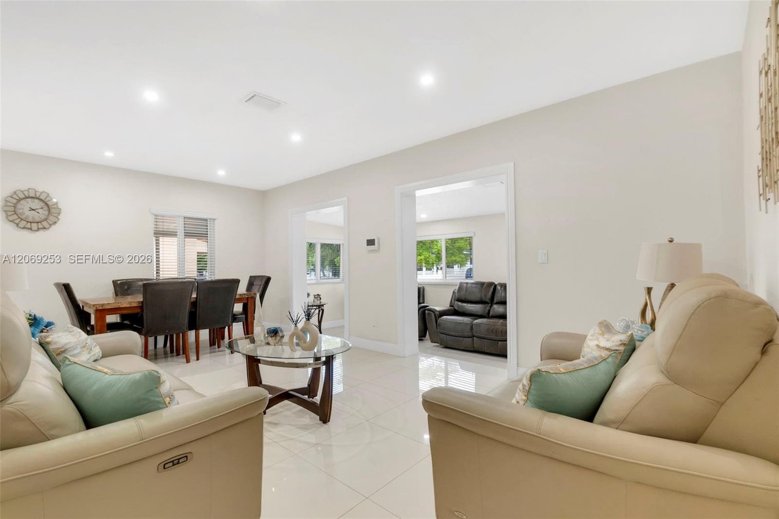142 W 35th St, Hialeah, FL 33012 photo 2