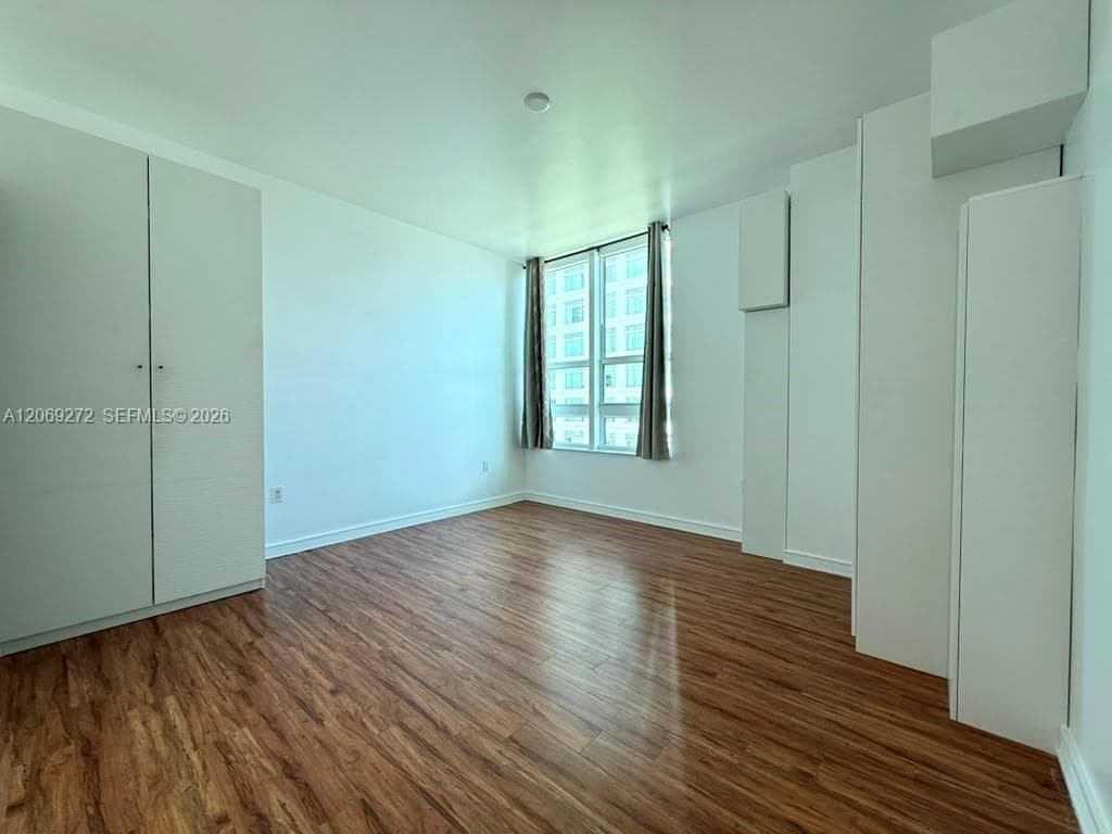 950 Brickell Bay Dr # 1108, Miami, FL 33131 photo 3