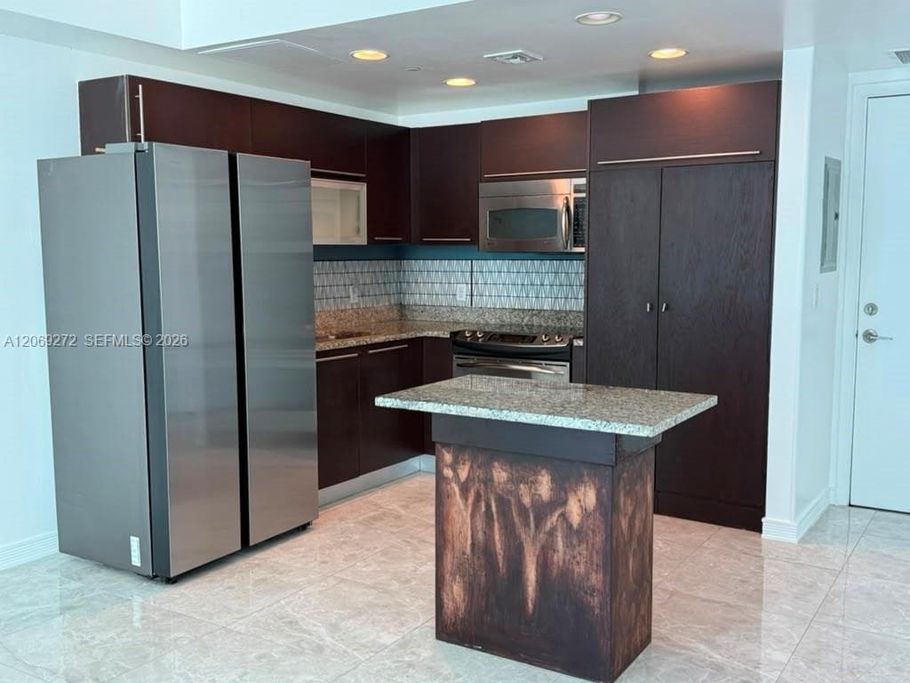 950 Brickell Bay Dr # 1108, Miami, FL 33131