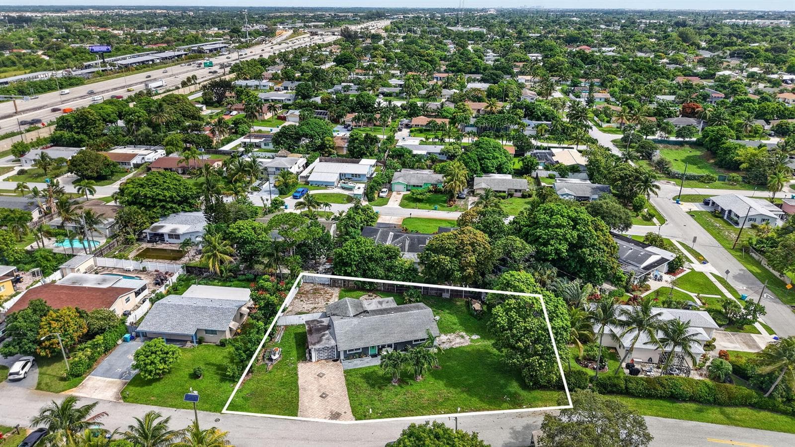 415 SW 7th Court, Boynton Beach, FL 33435 photo 2