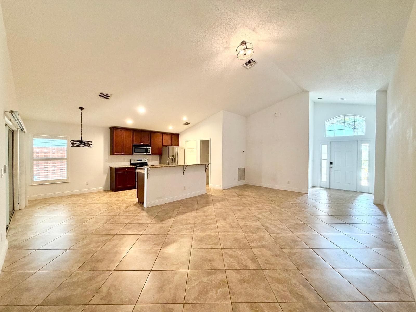 9553 SEA SPRAY Drive, Fort Pierce, FL 34945 photo 5