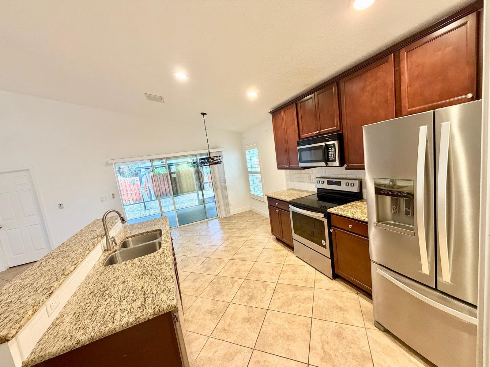 9553 SEA SPRAY Drive, Fort Pierce, FL 34945 photo 4