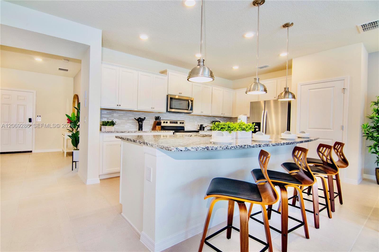 3850 Lana AVE, Davenport, FL 33897 photo 4