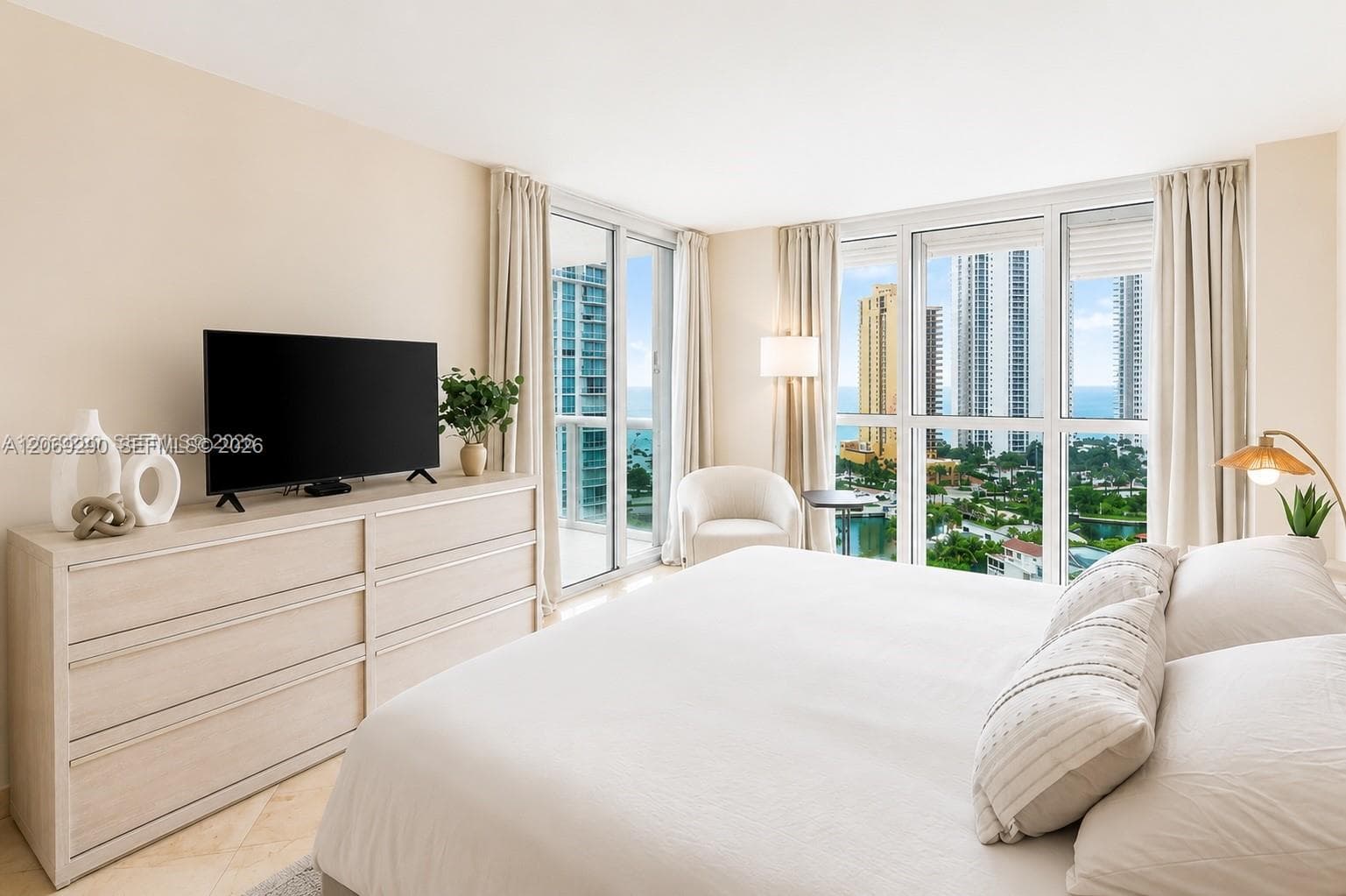 16500 Collins Ave # 1752, Sunny Isles Beach, FL 33160 photo 3