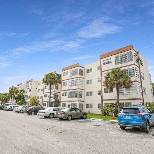 4046 NW 19TH Street # 210, Lauderhill, FL 33313