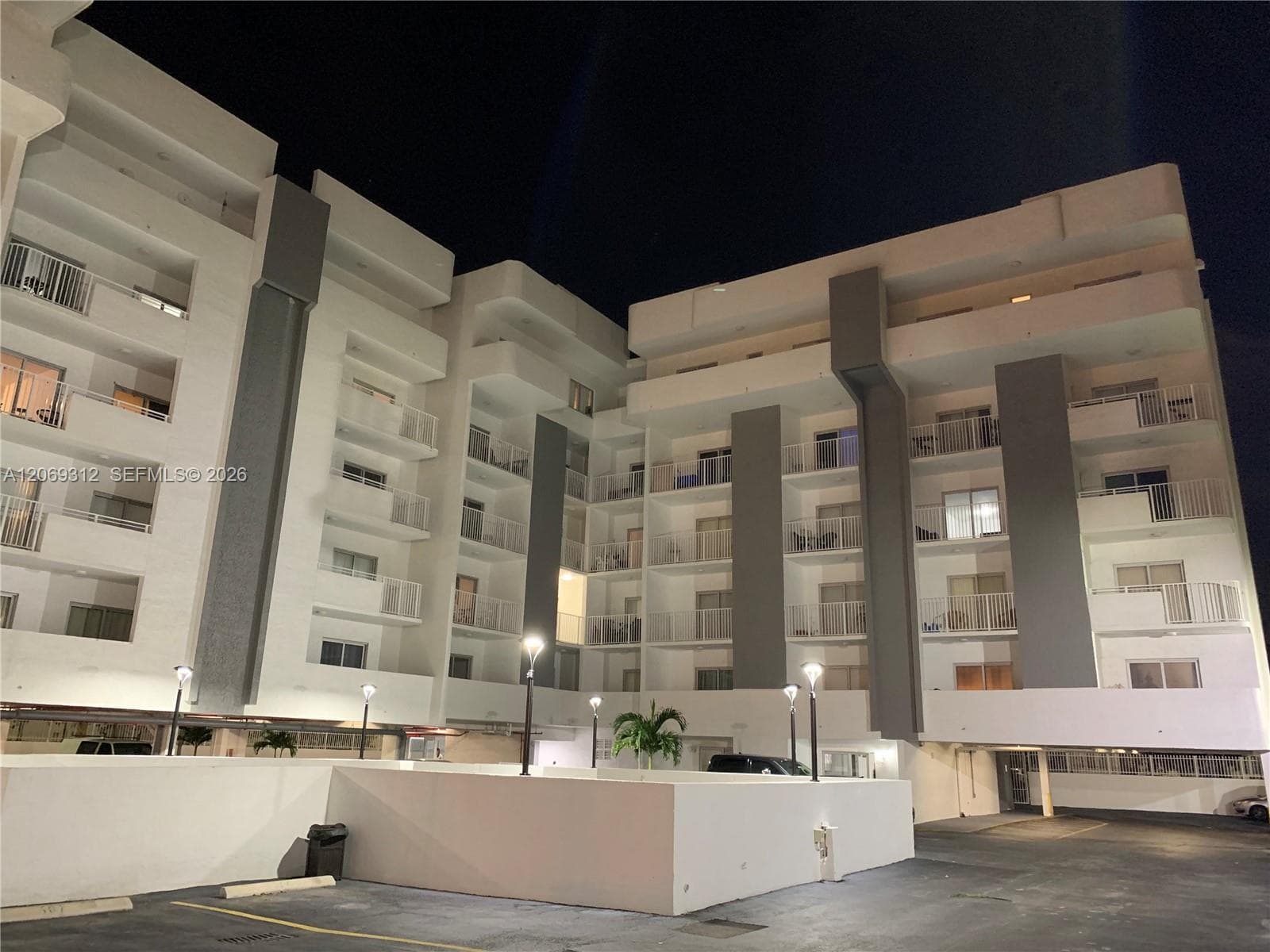 395 NE 21st St # 603, Miami, FL 33137 photo 2
