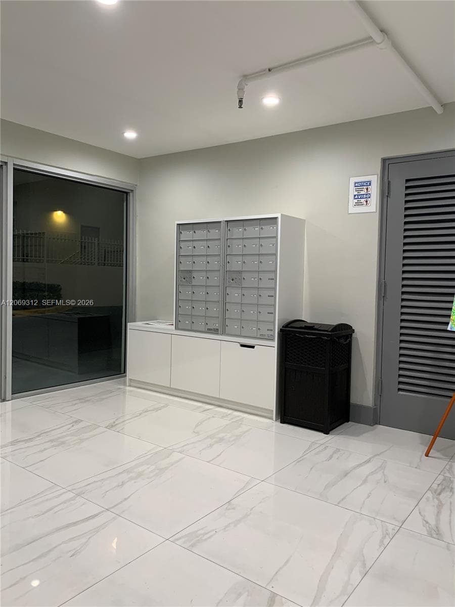395 NE 21st St # 603, Miami, FL 33137 photo 4