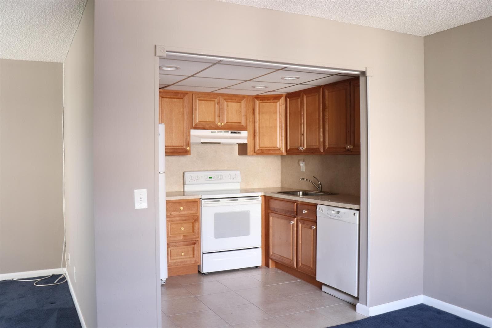 466 Capri # J, Delray Beach, FL 33484 photo 3