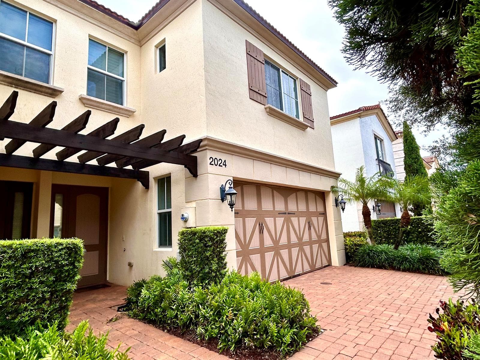 2024 Foxtail View Court, West Palm Beach, FL 33411 photo 2