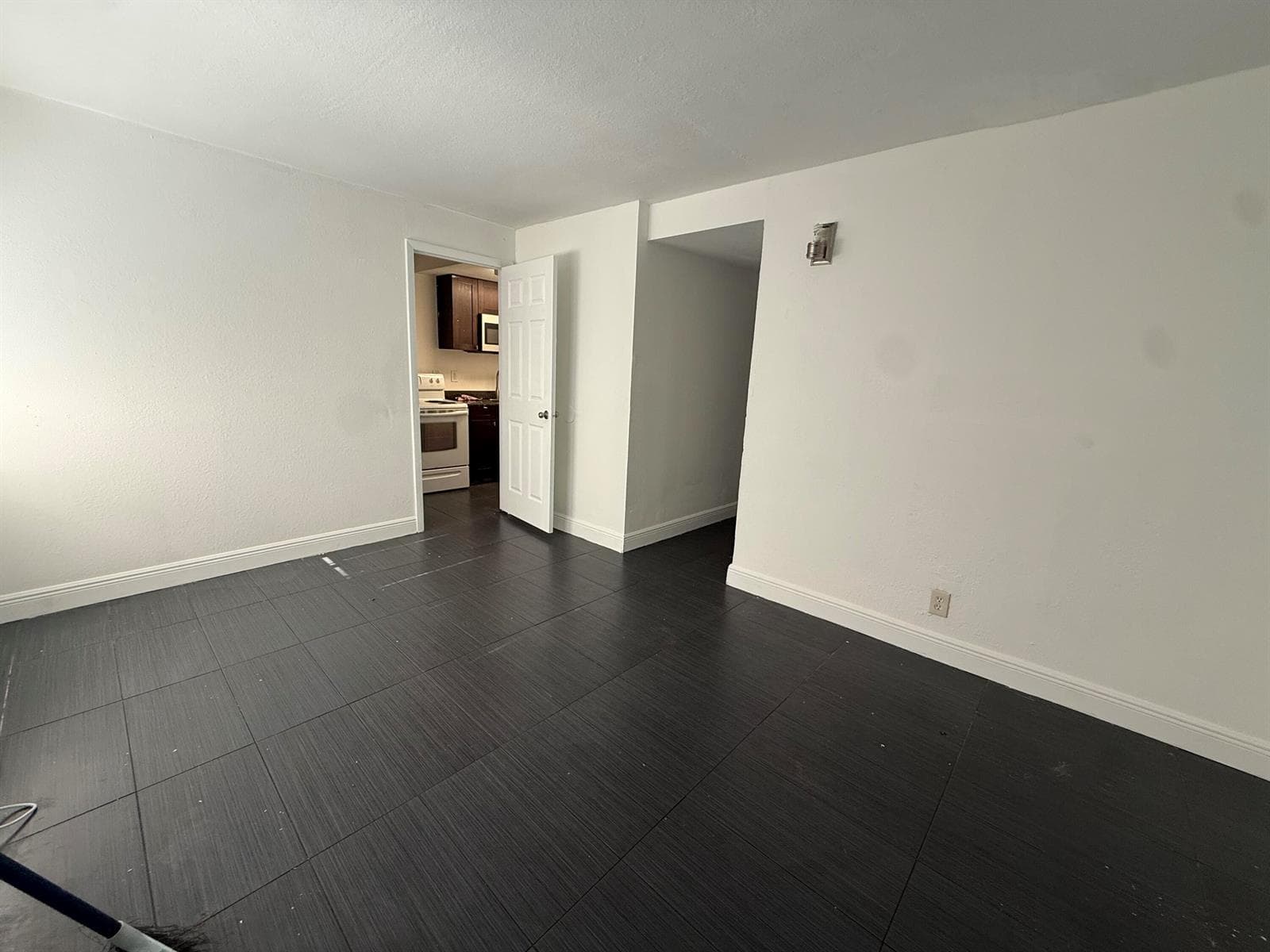 37 SW 14th Street # 9, Dania Beach, FL 33004 photo 2