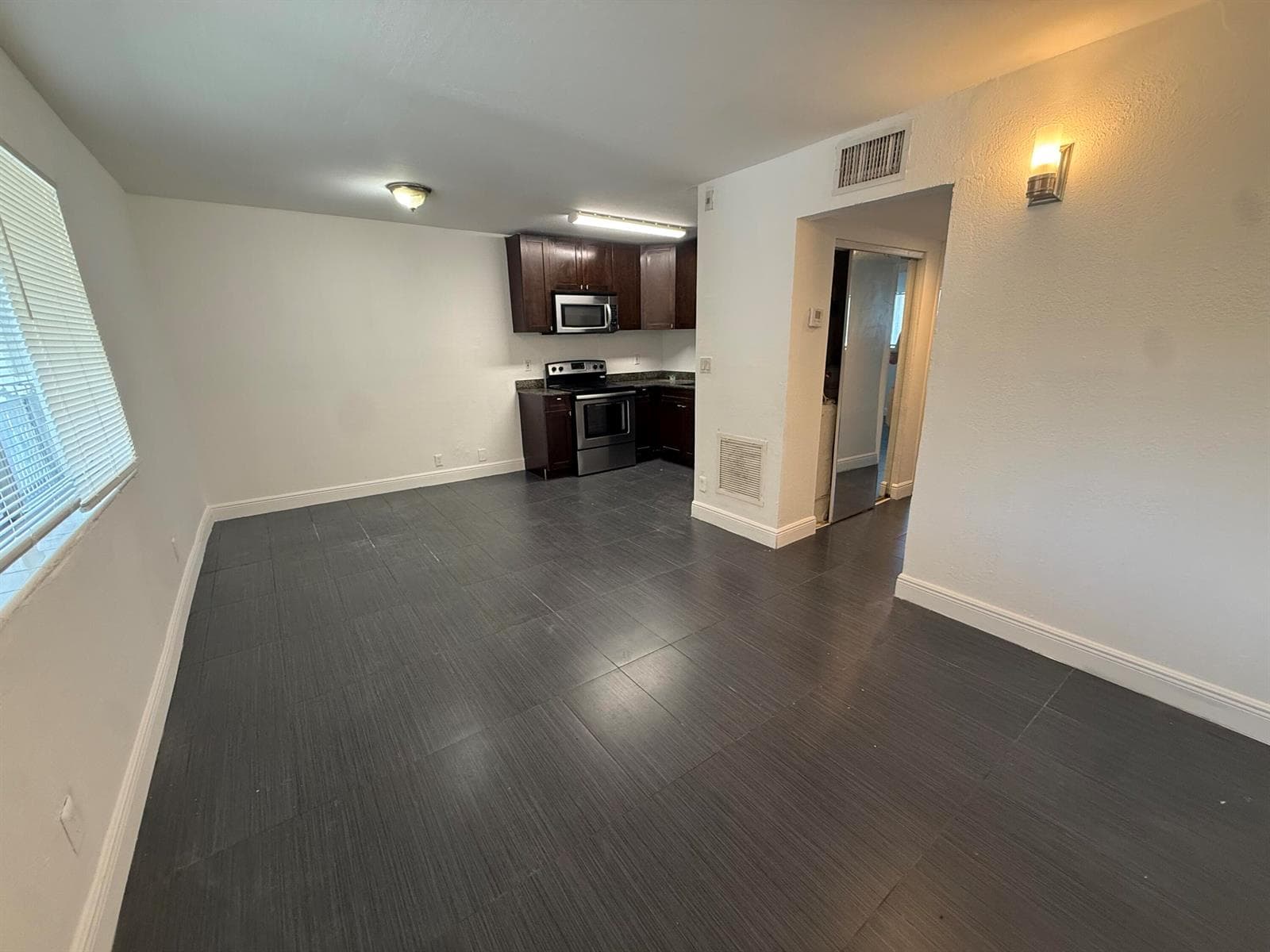 37 SW 14TH Street # 17, Dania Beach, FL 33004 photo 2