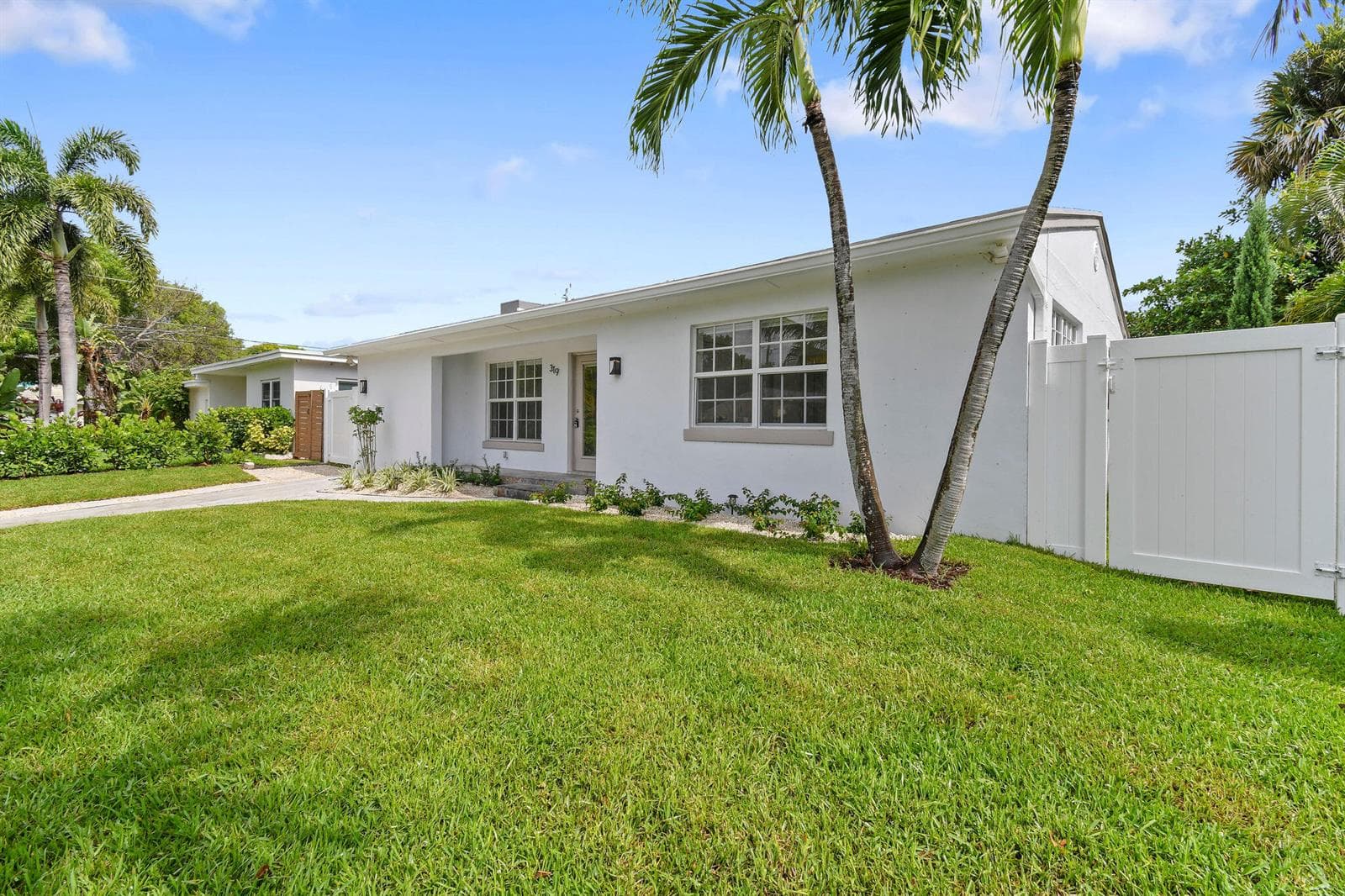 319 29th Street, West Palm Beach, FL 33407 photo 2