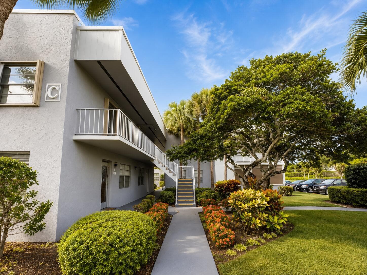 99 Flanders C, Delray Beach, FL 33484 photo 2