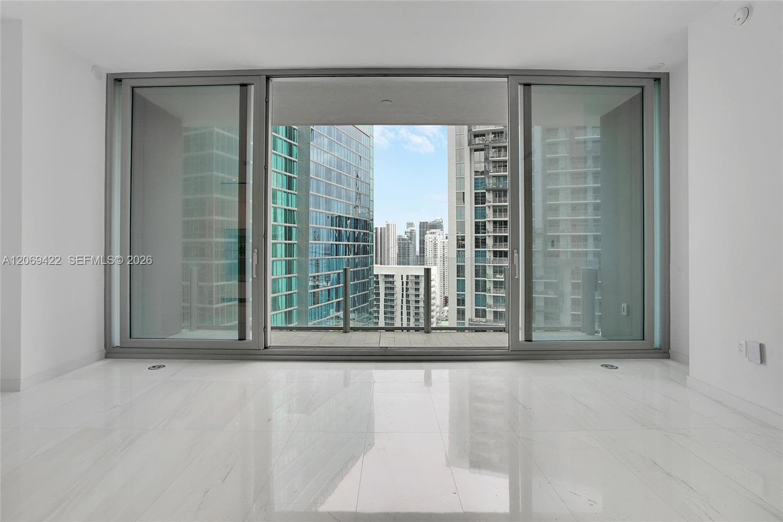 300 Biscayne Boulevard Way # 3108, Miami, FL 33131 photo 3
