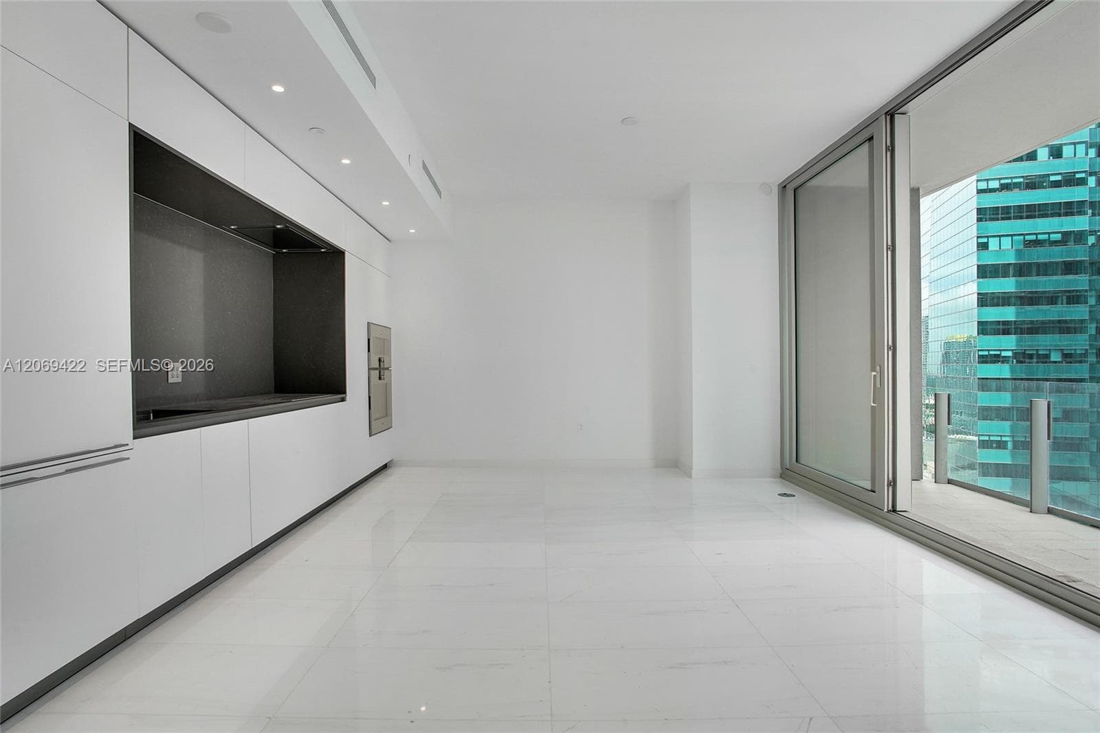 300 Biscayne Boulevard Way # 3108, Miami, FL 33131 photo 4