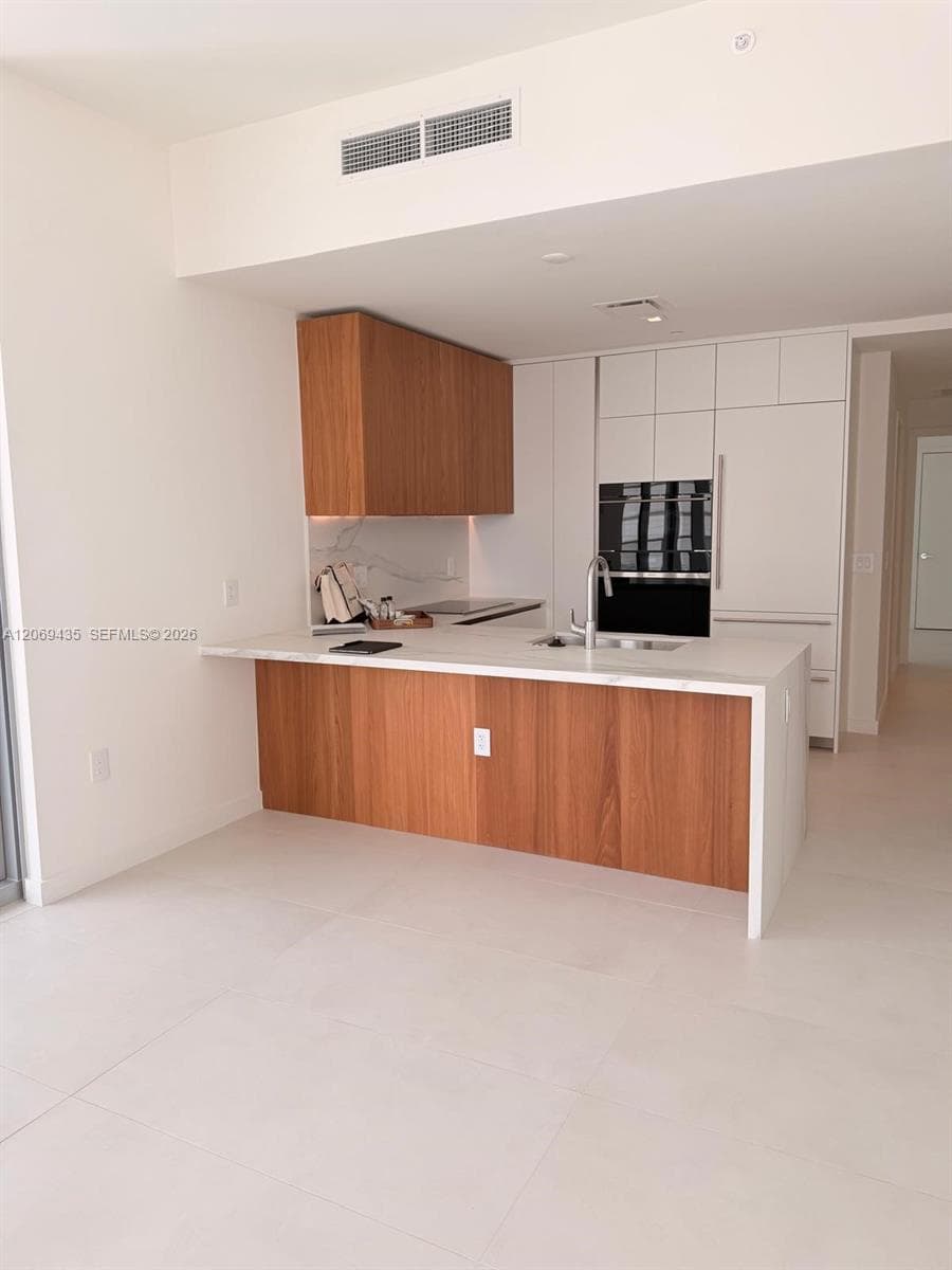 1400 Biscayne Blvd # 702, Miami, FL 33132 photo 5