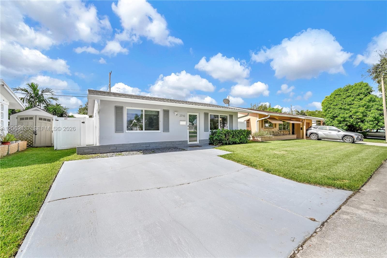 2710 NW 54th St, Tamarac, FL 33309 photo 2