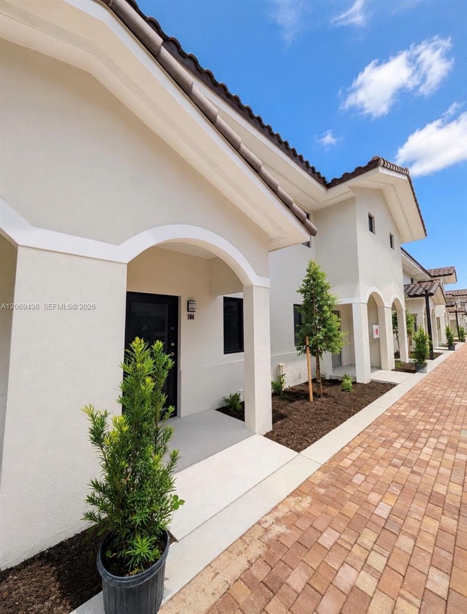 7462 W 4th Ave # 108, Hialeah, FL 33014 photo 2