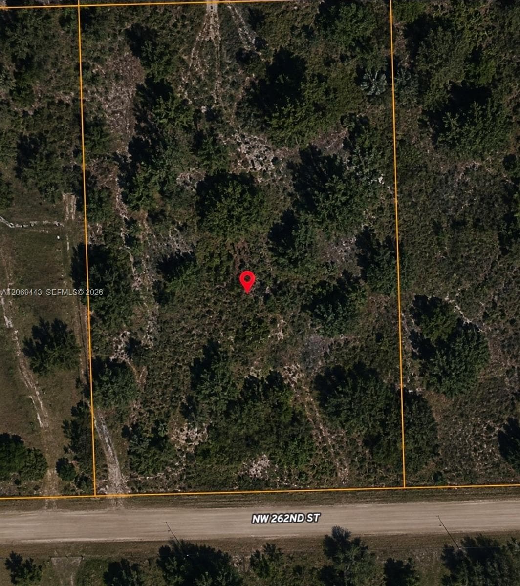 20477 NW 262nd St, Okeechobee, FL 34972