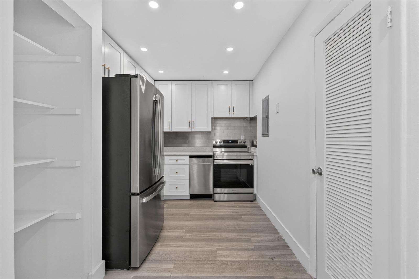 17051 NE 35TH Avenue # 207, North Miami Beach, FL 33160 photo 4