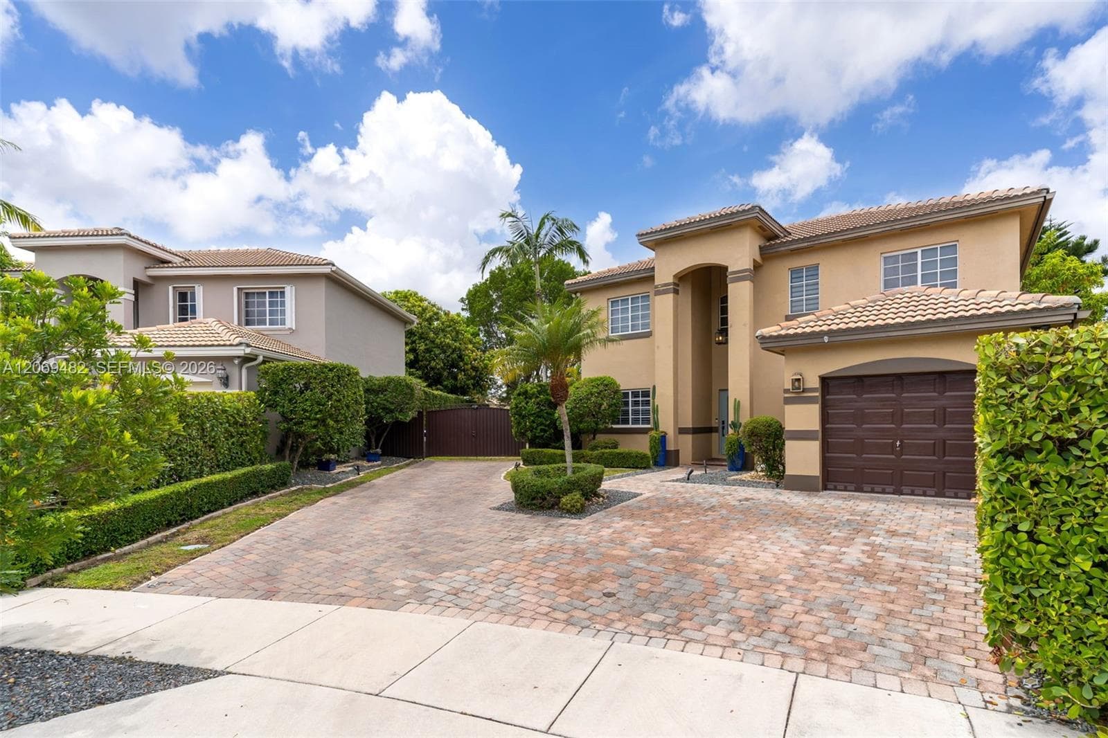 20922 SW 88th Pl, Cutler Bay, FL 33189