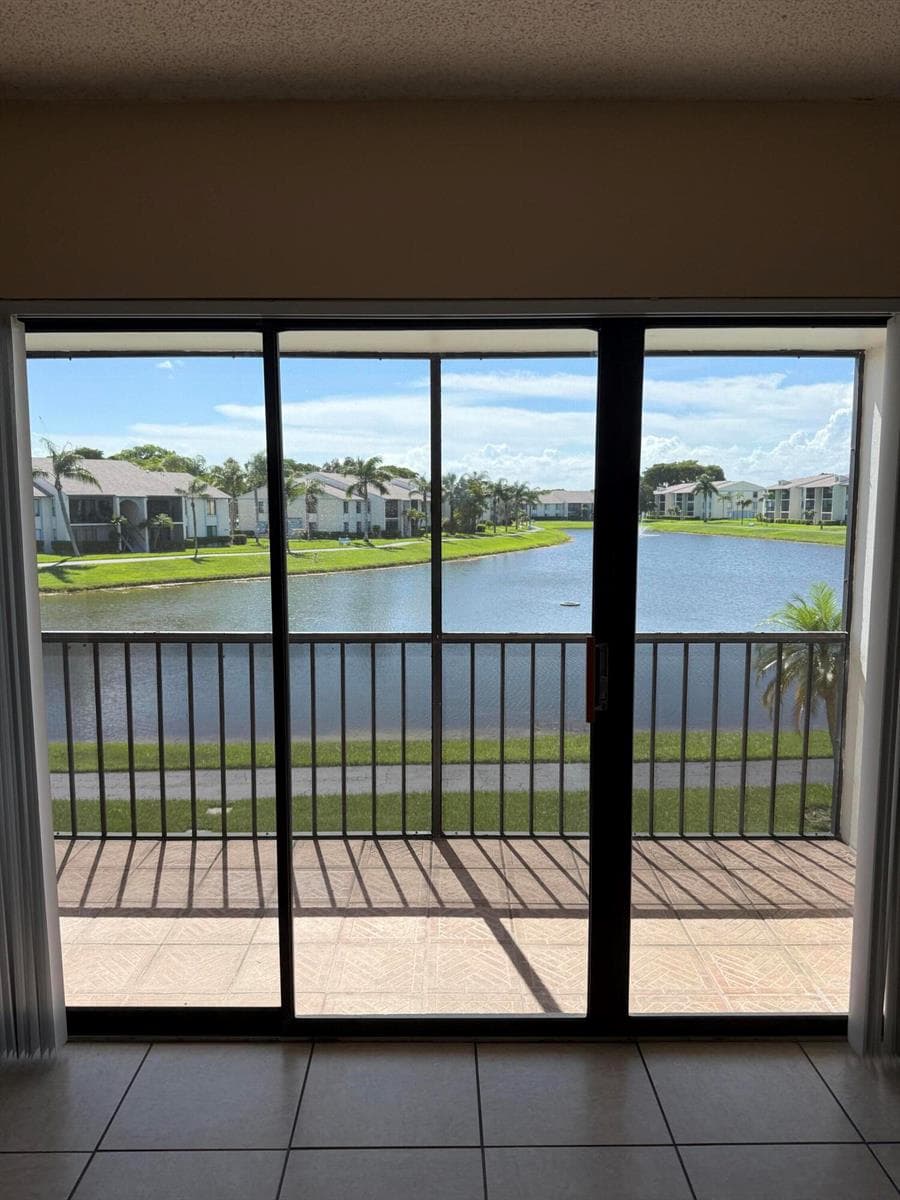 1110 GREEN PINE Boulevard # C2, West Palm Beach, FL 33409 photo 3