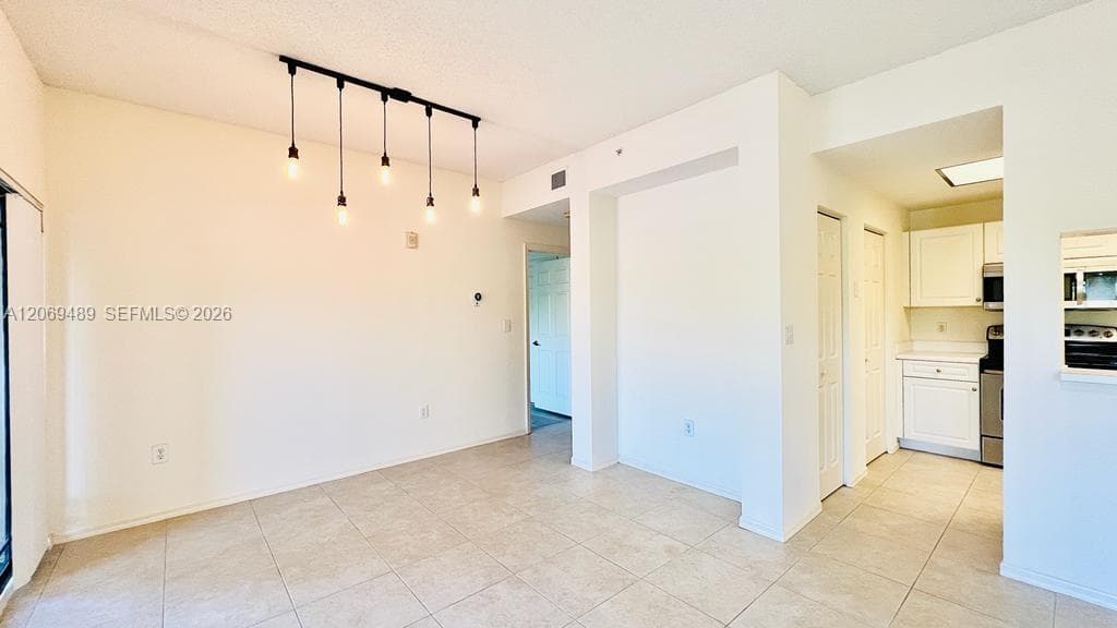 2807 Veronia Dr # 201, Palm Beach Gardens, FL 33410 photo 5