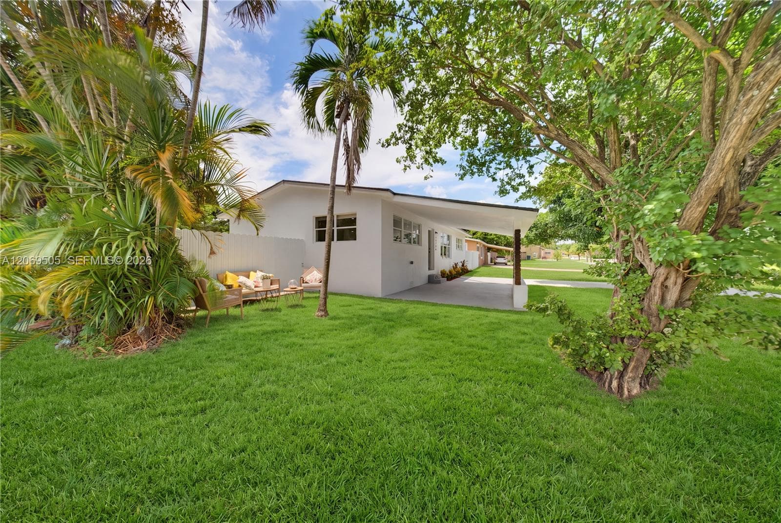2200 NW 110th St, Miami, FL 33167 photo 2