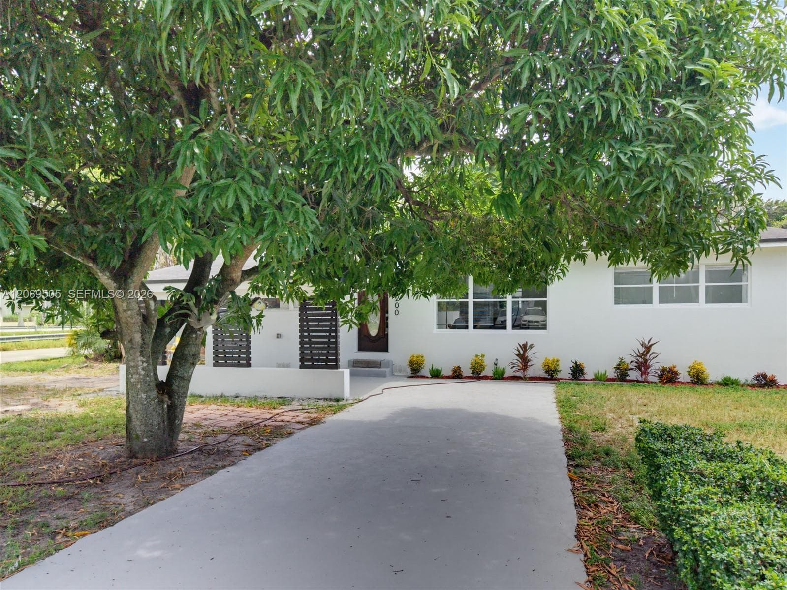 2200 NW 110th St, Miami, FL 33167 photo 5