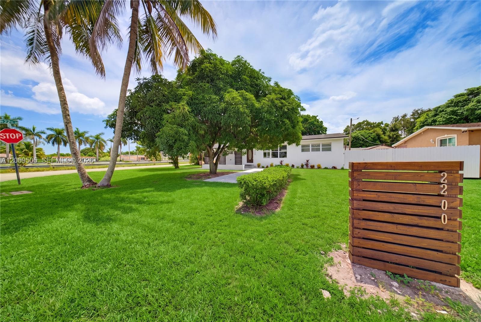 2200 NW 110th St, Miami, FL 33167 photo 4