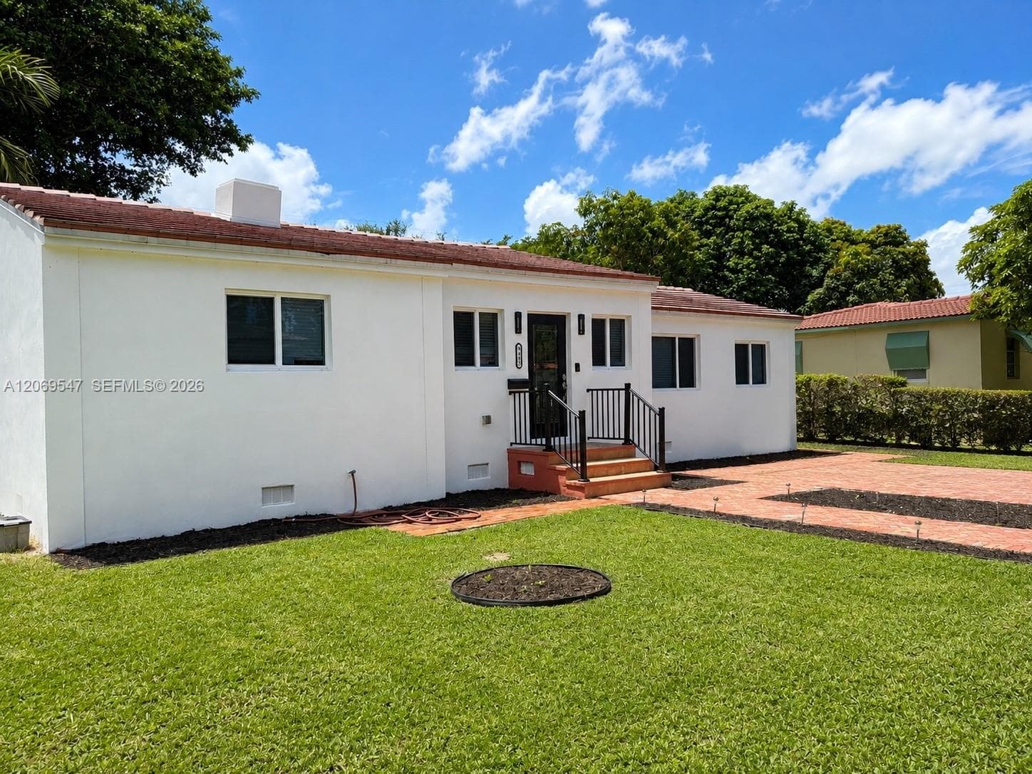 9402 NW 2nd Pl, Miami Shores, FL 33150 photo 2