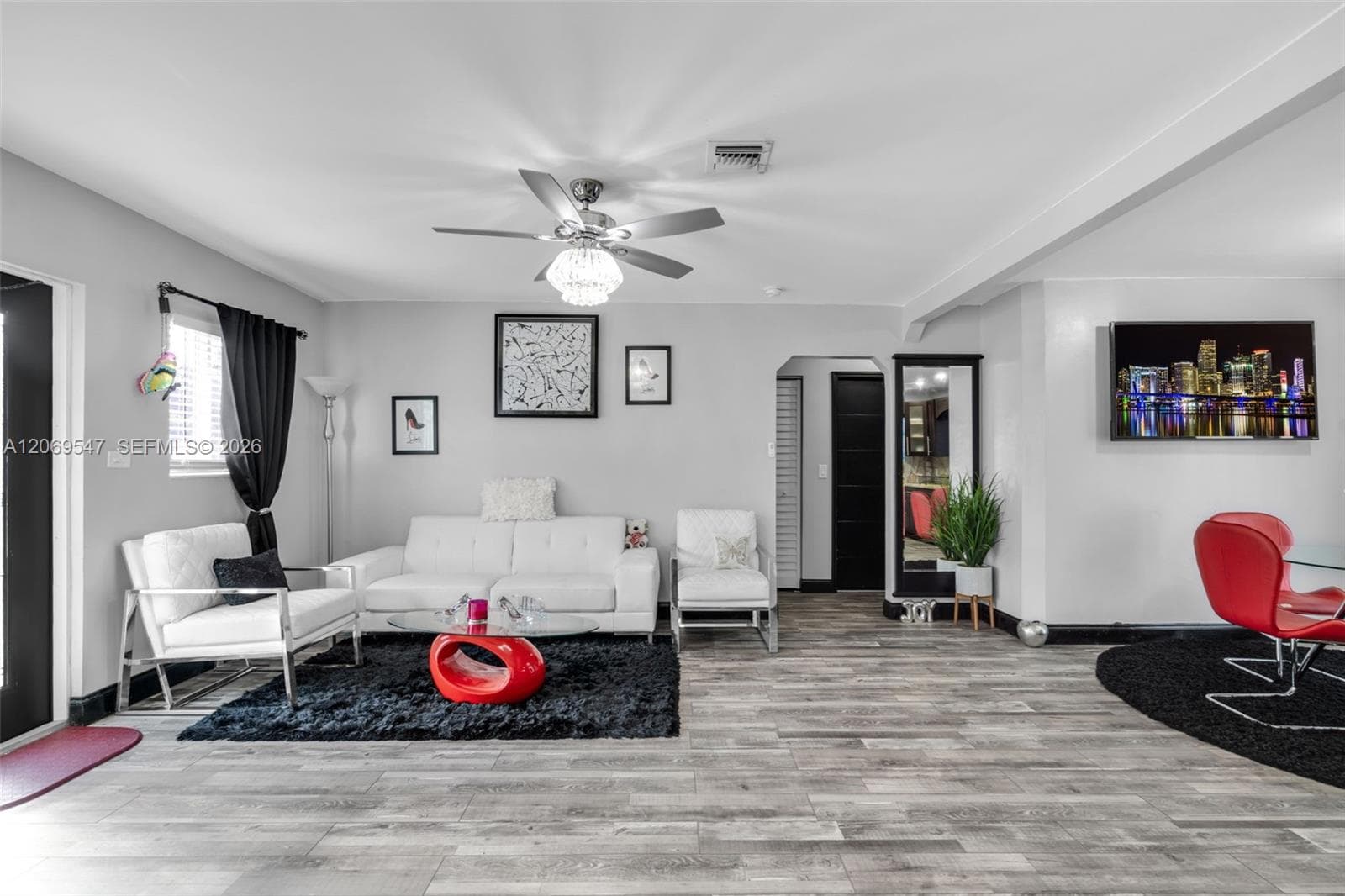 9402 NW 2nd Pl, Miami Shores, FL 33150 photo 4